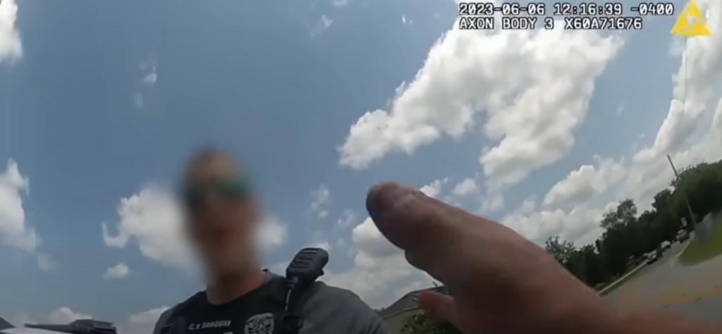 (+Video) Agente de Orlando es acusado de no detenerse de una parada de tráfico en Seminole
