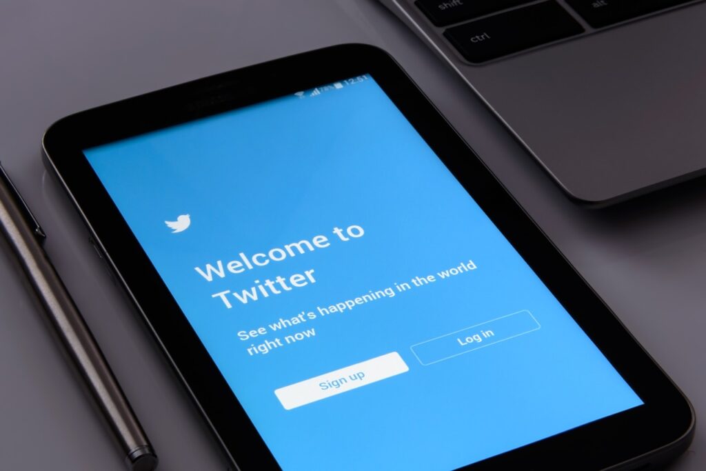 Twitter explica que sus límites de uso buscan combatir el spam y los bots