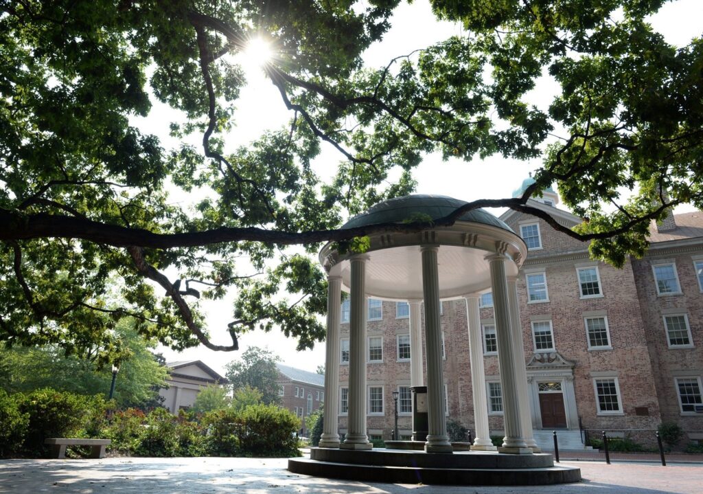 El hombre que mató a tiros a profesor de la Universidad de Carolina del Norte en Chapel Hill era estudiante graduado