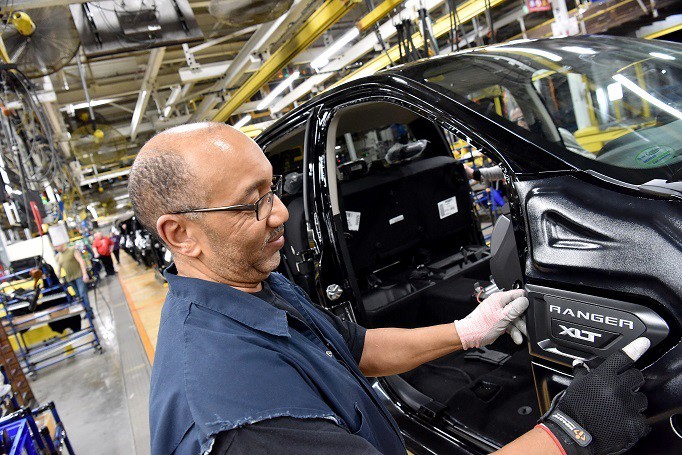 Sector privado en EEUU generó 324 mil puestos de trabajo en julio