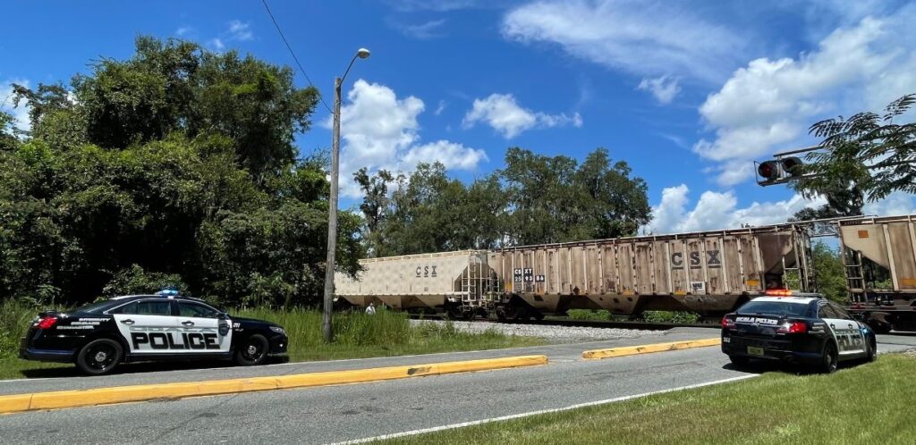 Hombre muere al ser arrollado por un tren en Ocala