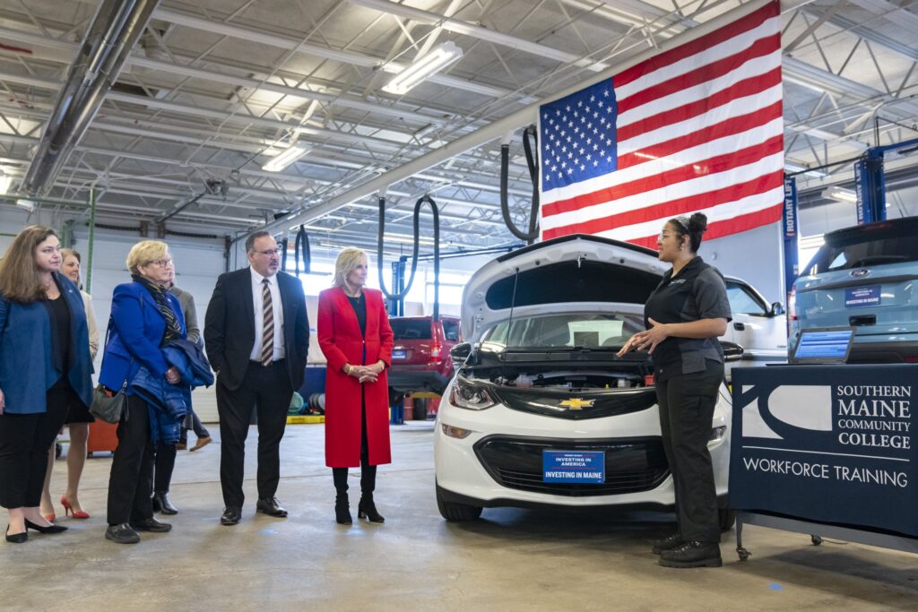 Jill Biden dio positivo por COVID-19