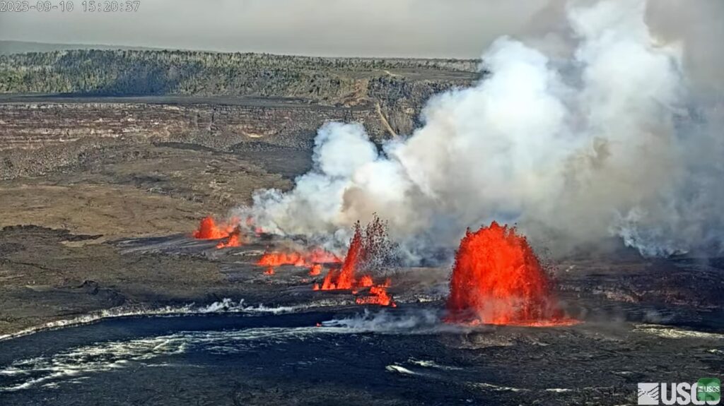 (+Videos) Volcán Kilauea entró en erupción nuevamente en Hawái