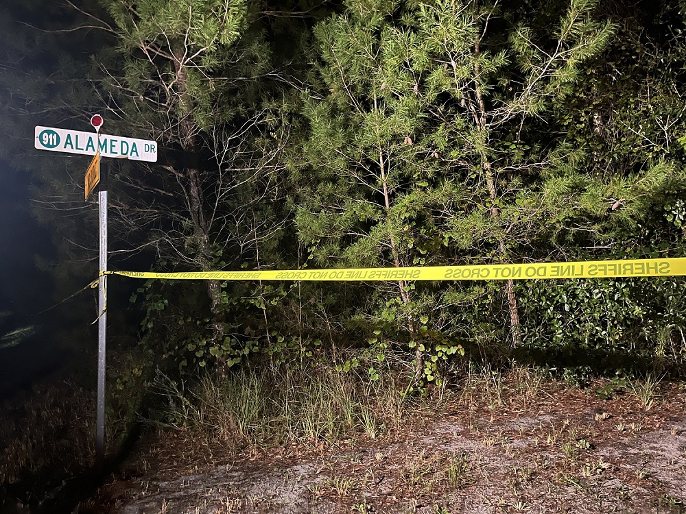 Tiroteo entre vecinos de DeLeon Springs deja un fallecido