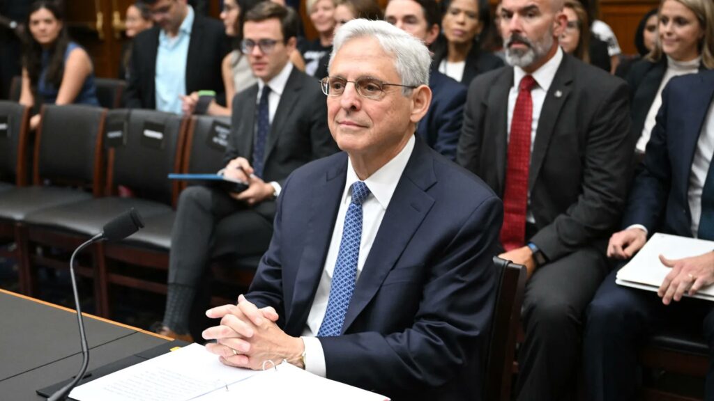 El fiscal Garland niega injerencia en la investigación sobre el hijo del presidente Biden