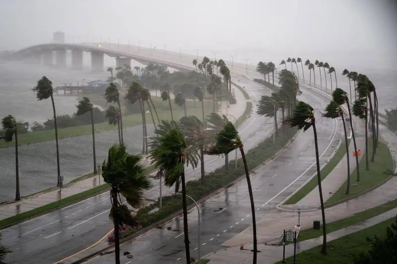 Ron DeSantis anunció $338 millones en subvenciones para comunidades afectadas por el huracán Ian