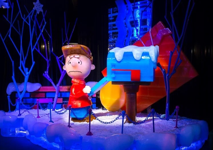 Exhibirán esculturas de hielo de Charlie Brown en la exposicón anual de un hotel en Orlando
