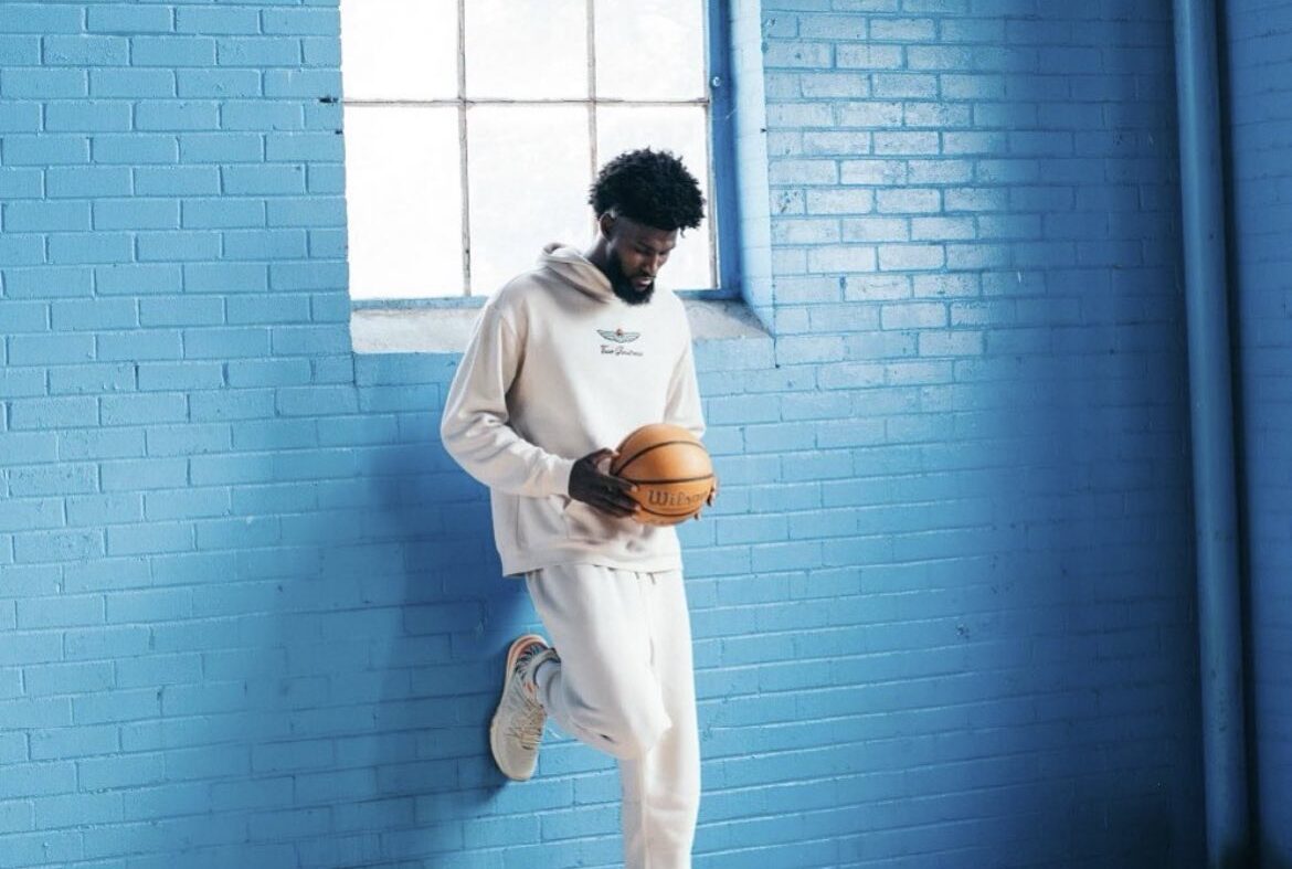 Jonathan Isaac, del Orlando Magic, lanzó su línea de ropa deportiva