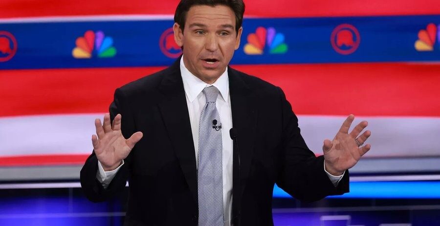 DeSantis toma medidas enérgicas contra extranjeros de interés y lanzó un potal para el registro de propiedades