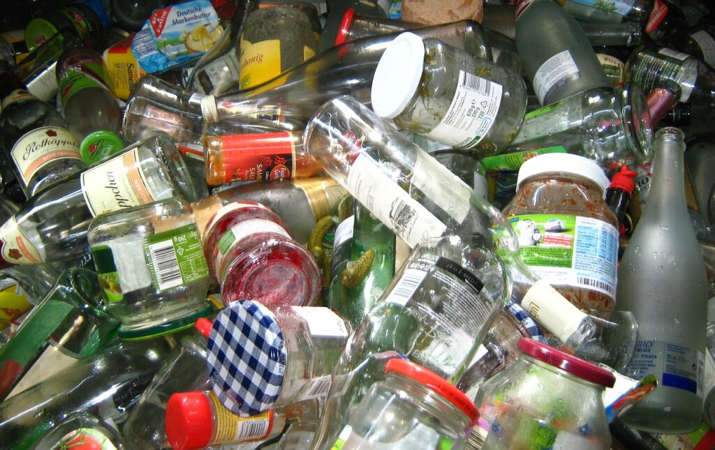Condado de Osceola recibió subvención de la EPA para revitalizar el programa de reciclaje de vidrio