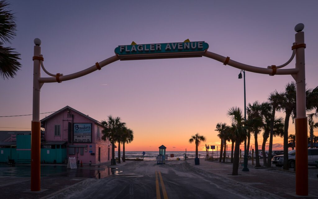 Planean mejorar el estacionamiento en New Smyrna Beach con más de 100 espacios