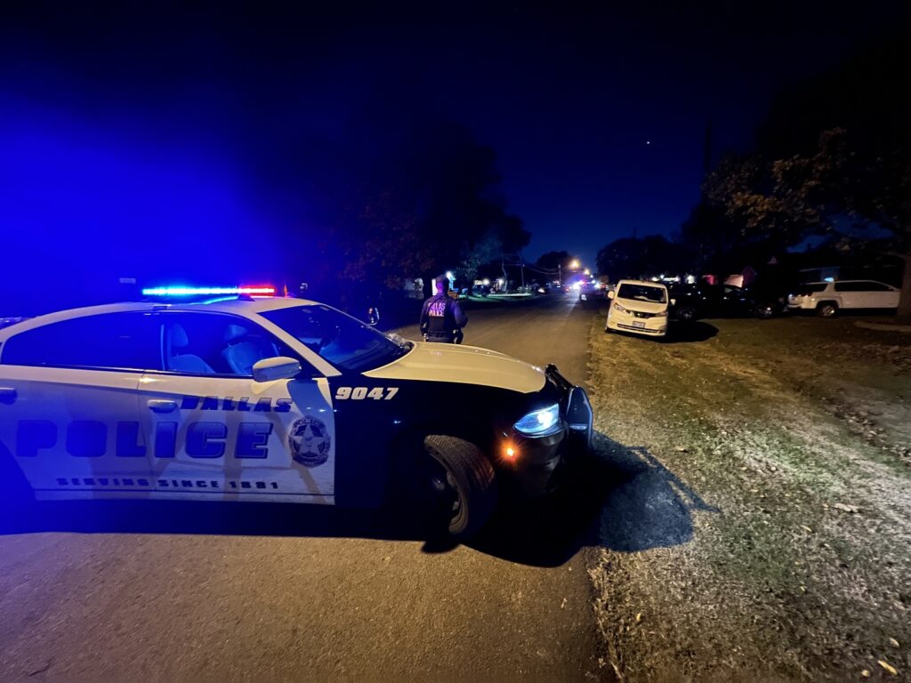 3 adultos y bebé de un año muertos tras un tiroteo en Dallas
