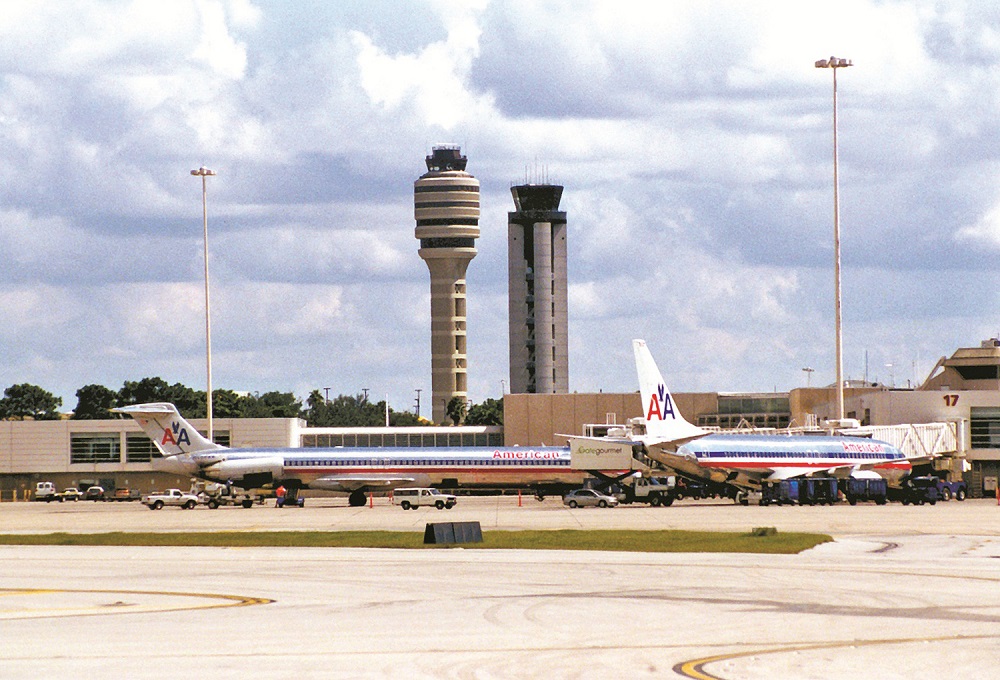MCO activa el nuevo programa de reserva de estacionamiento