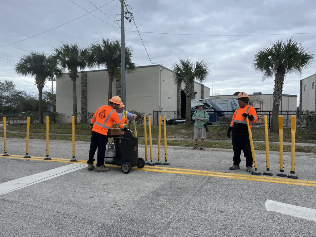 Melbourne y Brightline instalan postes de seguridad en cruce ferroviario tras accidentes fatales