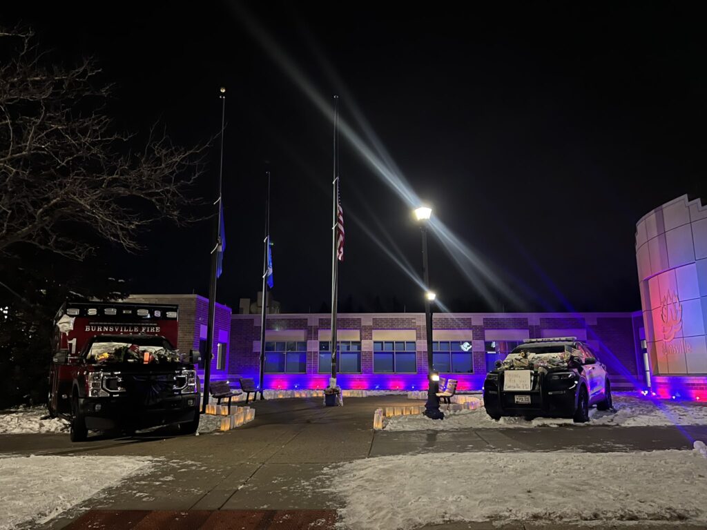 Tiroteo por incidente doméstico en Burnsville acaba con la vida de 2 policías y un bombero