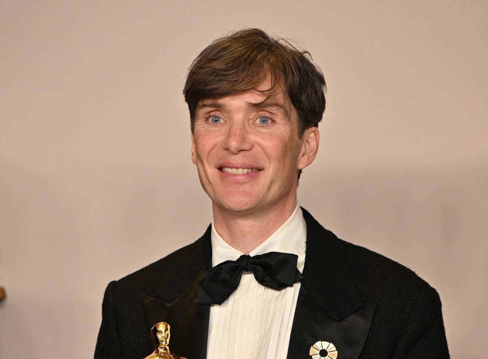 Para bien o para mal vivimos en el mundo de Oppenheimer, dijo Murphy tras ganar el Óscar