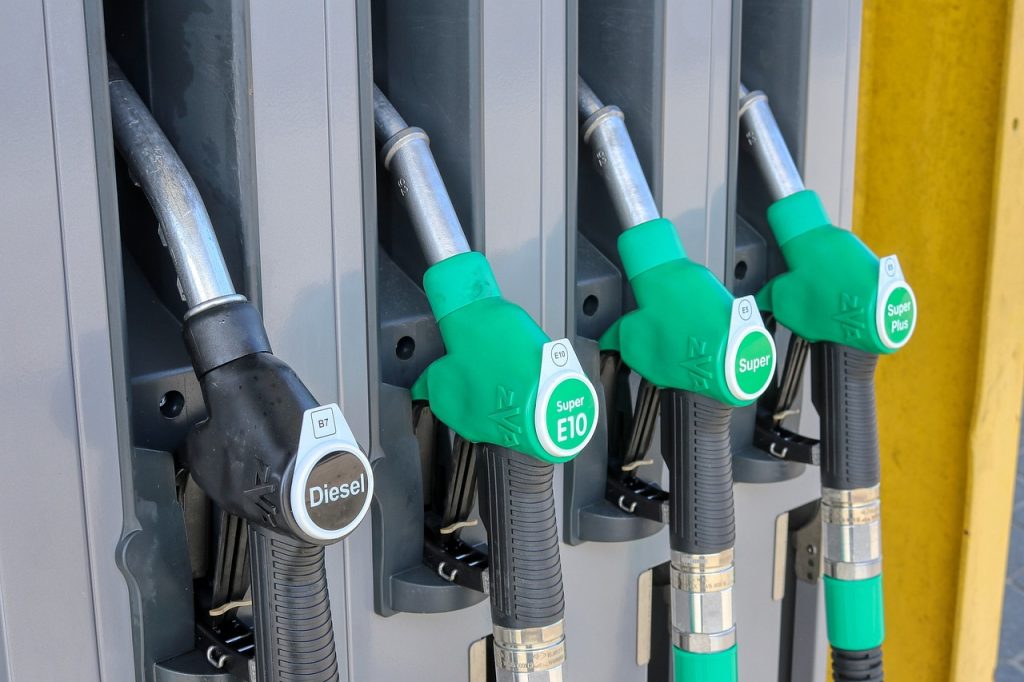 Baja el precio de la gasolina en Florida