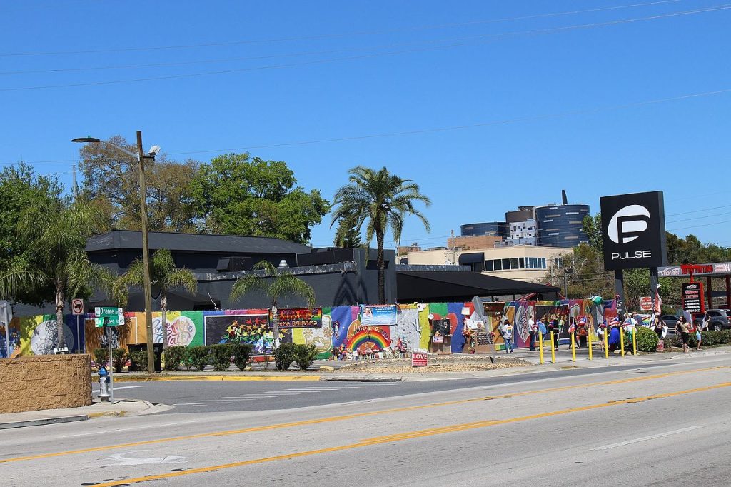 Alcalde de Orlando consulta a sobrevivientes y familias de víctimas de Pulse sobre propuesta de monumento