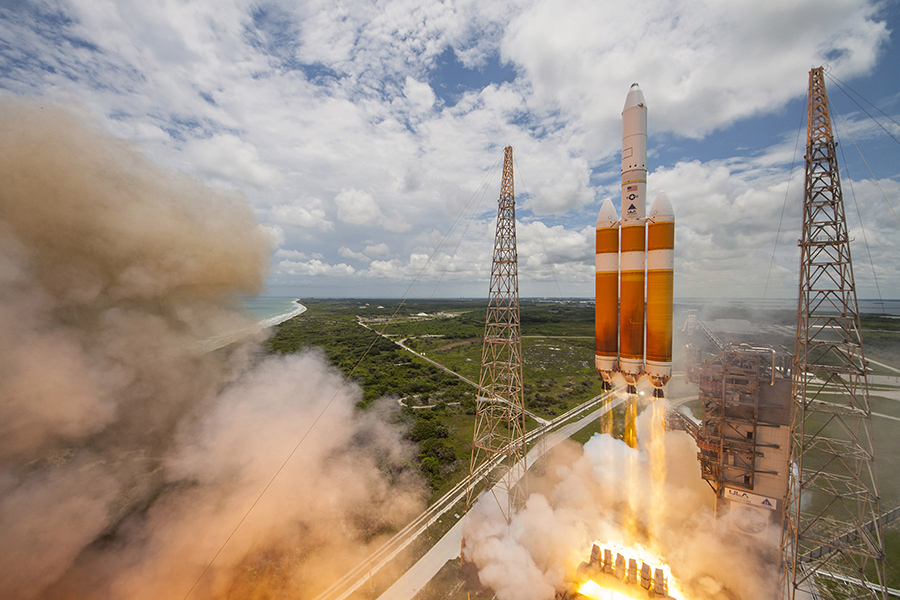 (+Video) Cohete Delta IV despega por última vez de los cielos de Florida