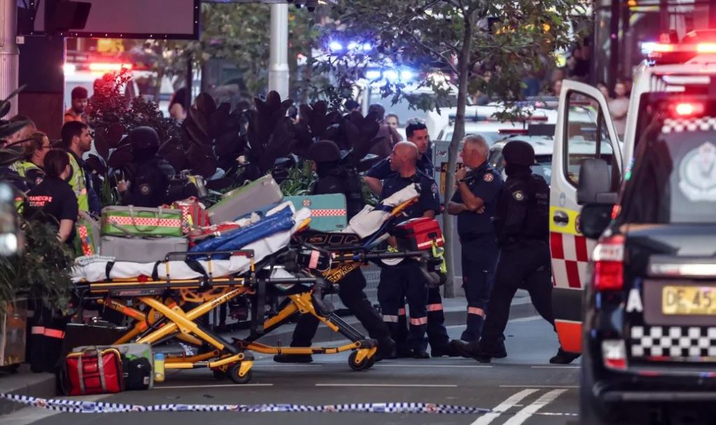 6 personas mueren por un ataque masivo en centro comercial de Sídney