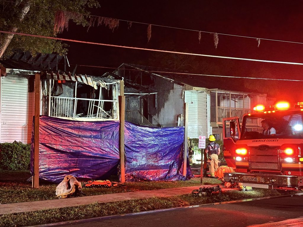 Murió niño tras incendio de apartamento en Altamonte Springs