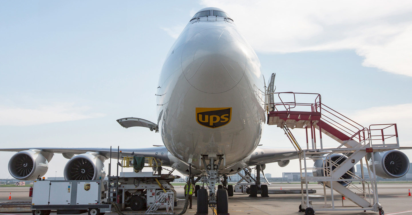 Empresa pública de correos de EEUU cambió a FedEx por UPS como principal proveedor de transporte aéreo