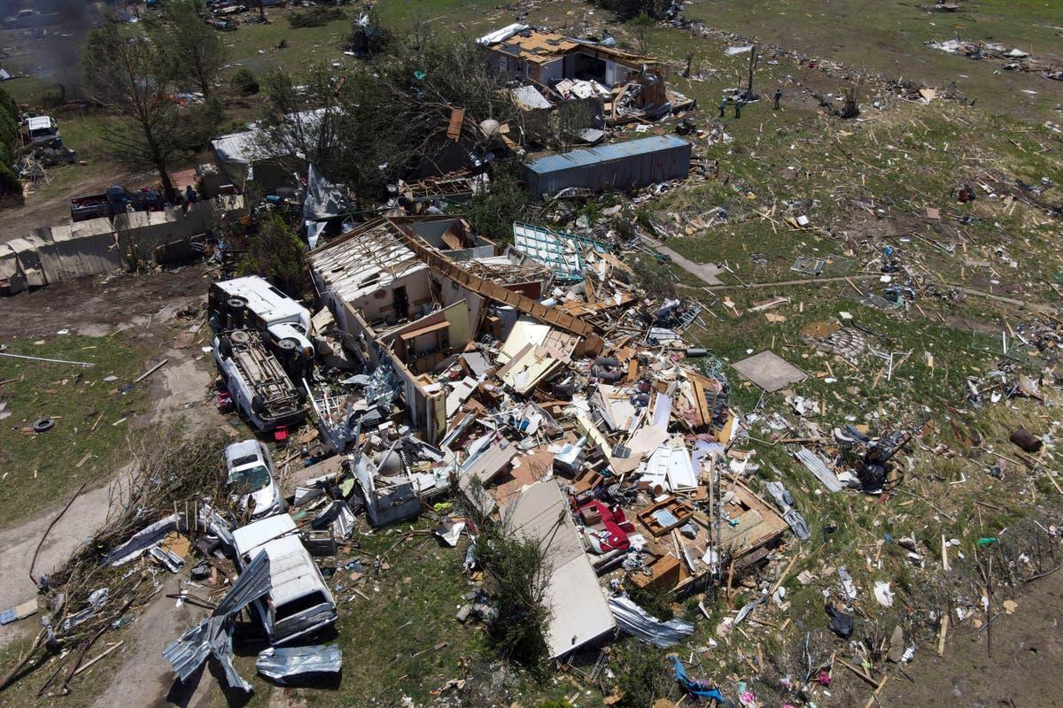 (+Videos) Tormentas causan al menos 18 muertos en Texas, Oklahoma y Arkansas
