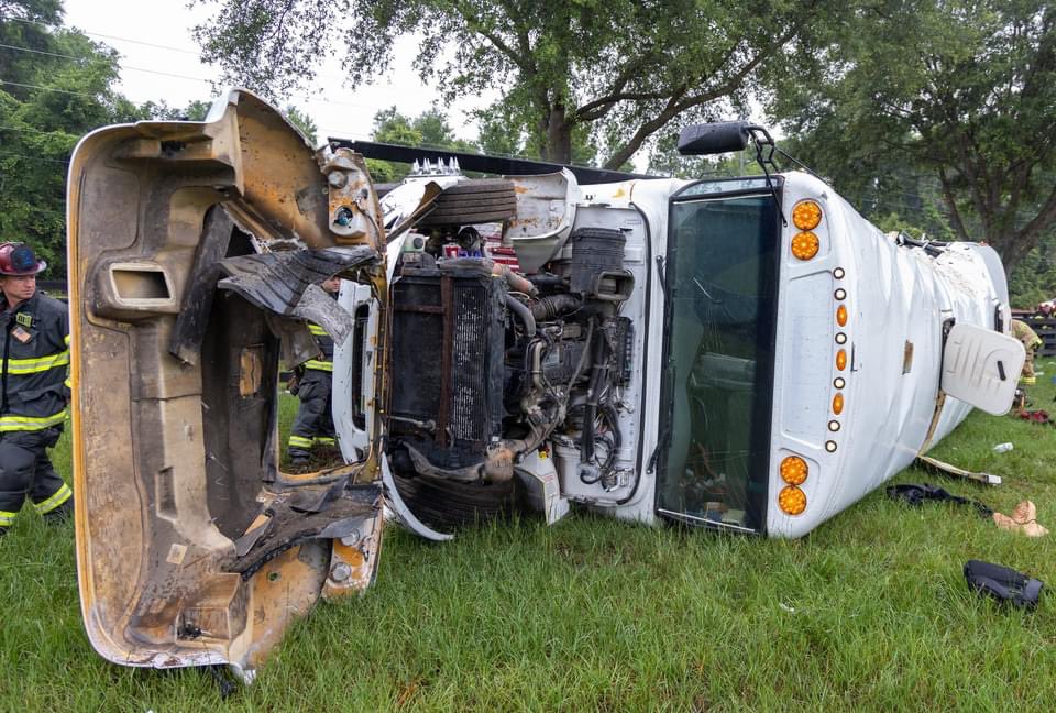 Los 8 trabajadores que murieron en el accidente de autobús en Ocala eran mexicanos