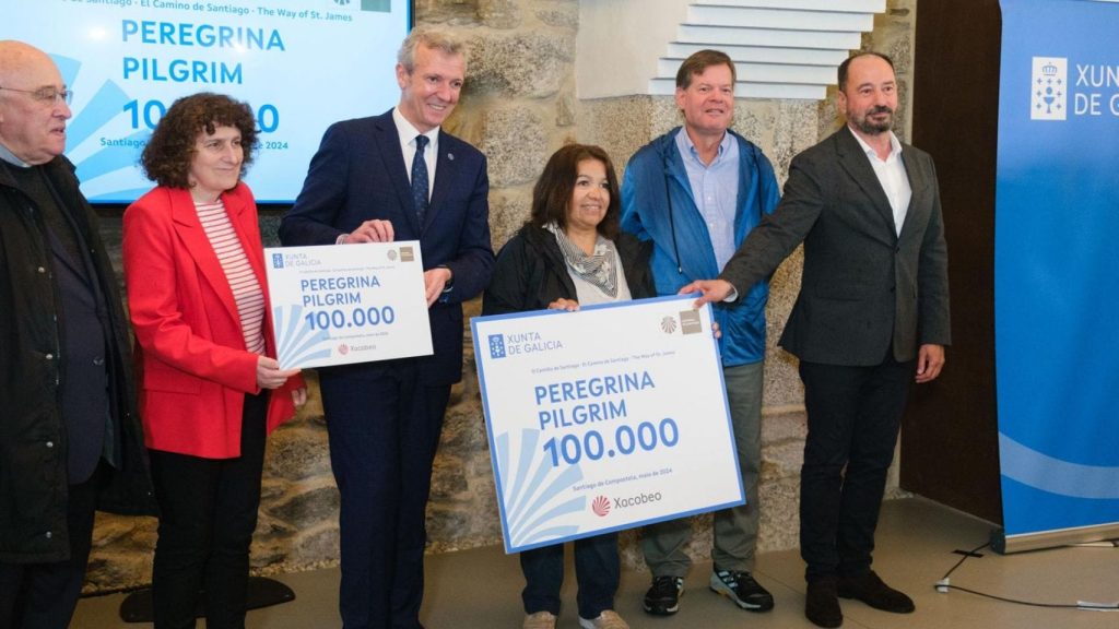 Una mujer residente en Florida es el peregrino 100 mil del Camino de Santiago
