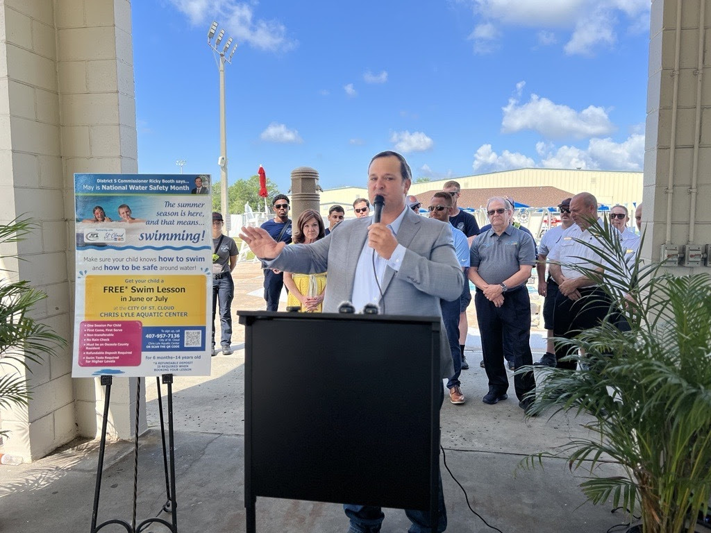 Niños del condado de Osceola tendrán clases gratuitas de natación
