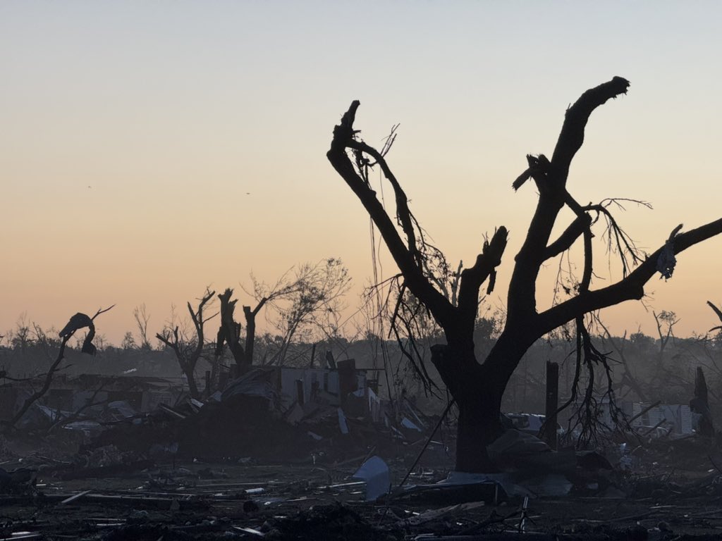 (+Videos) Al menos 8 tornados impactaron en Oklahoma