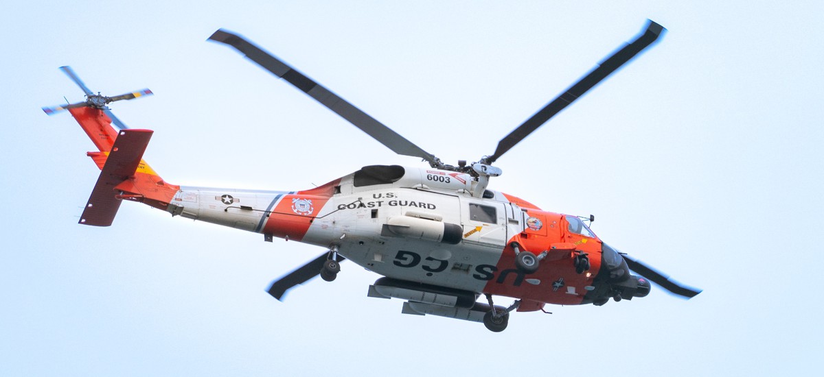 Helicóptero de la Guardia Costera aterrizó de emergencia en Orlando