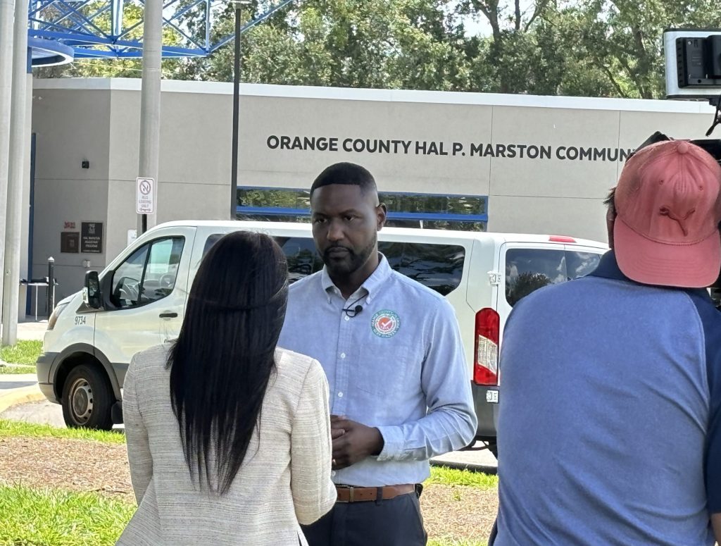 Incorporan sitios de votación anticipada en vecindarios históricamente negros del condado de Orange