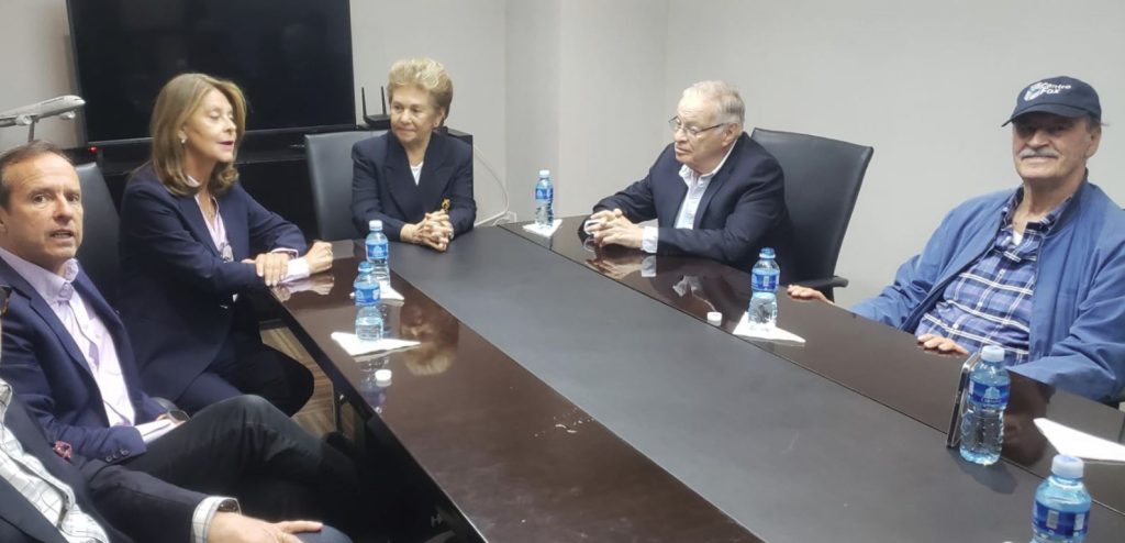 Avión con los expresidentes del Grupo IDEA está detenido en Panamá porque régimen de Maduro les impidió la entrada a Venezuela