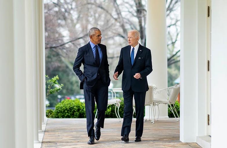 Obama pide a Biden reconsiderar su candidatura