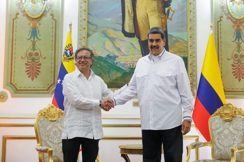Petro pidió al régimen de Maduro un escrutinio transparente con conteo de votos, actas y veeduría