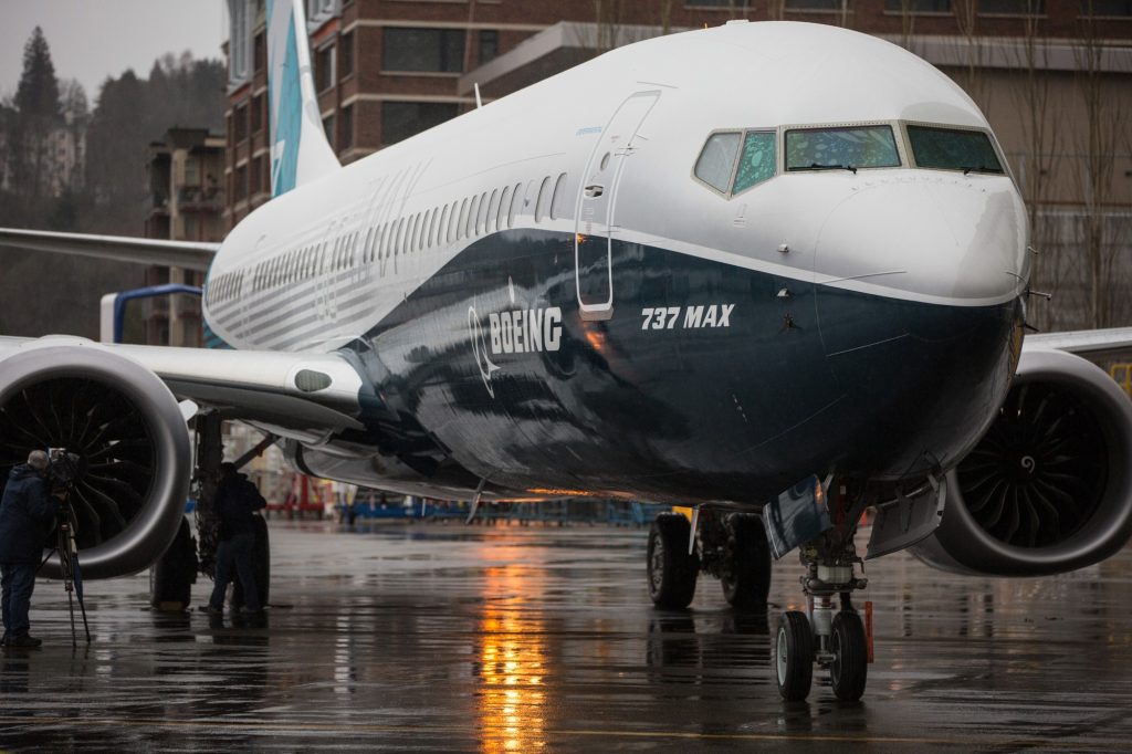FAA ordena revisión de más de 2 mil 600 aviones de Boeing por problemas con las mascarillas de oxígeno