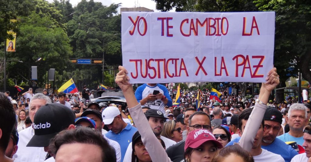 Almagro pedirá a la Corte Penal Internacional una orden de aprehensión contra Maduro