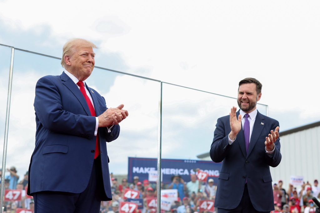 Harris representa la incompetencia y la debilidad, aseguró Trump