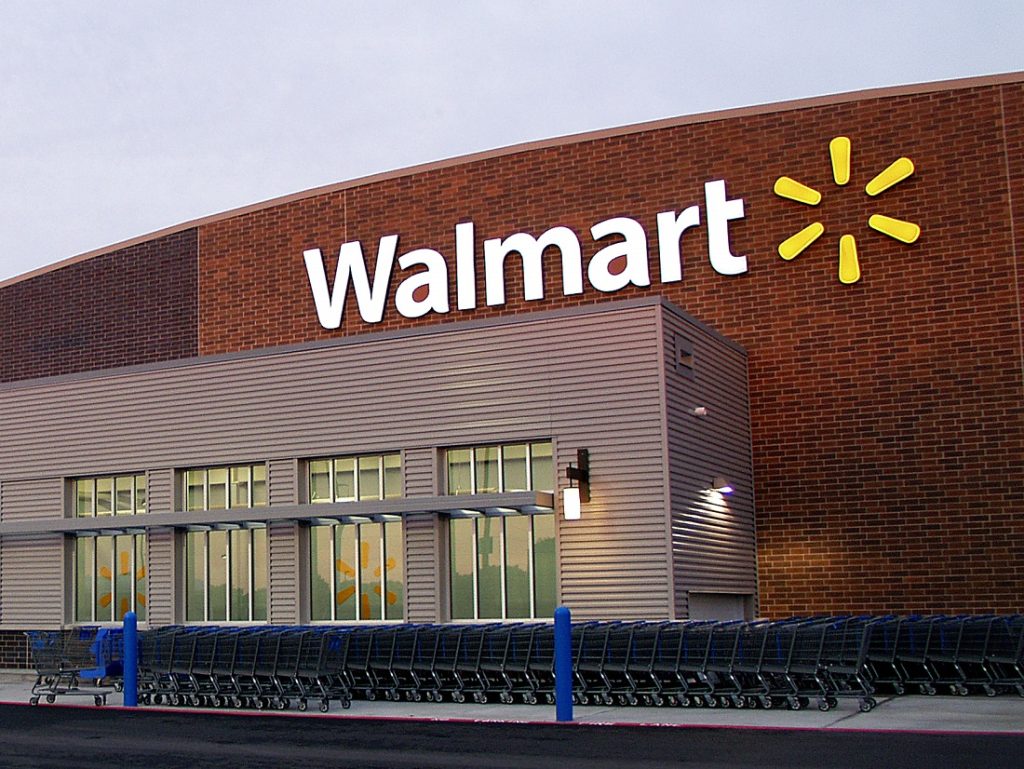Walmart retira miles de cajas de jugo de manzana por contener arsénico inorgánico