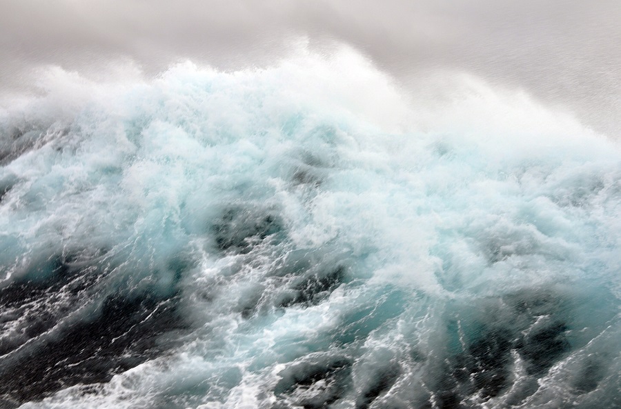 NHC vigila una onda tropical en el Atlántico