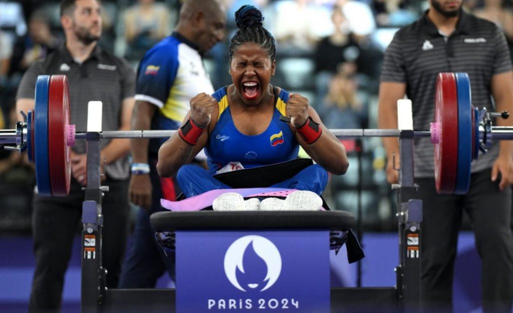 Clara Fuentes logra medalla de oro para Venezuela en halterofilia