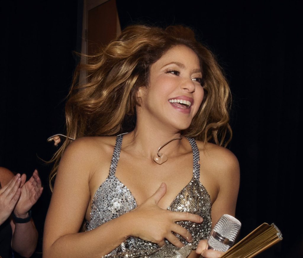 Shakira contraataca a la Agencia Tributaria española Todo el mundo sabe que el romance se vende bien