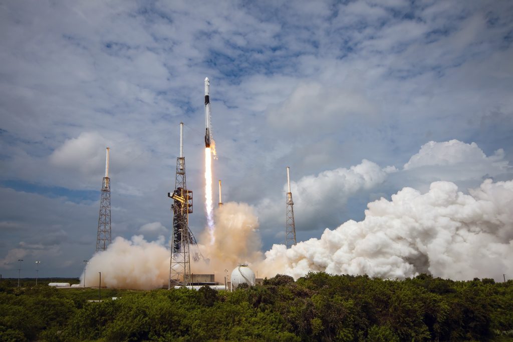 Suspendidos lanzamientos del Falcon 9 de SpaceX tras falla en el cohete