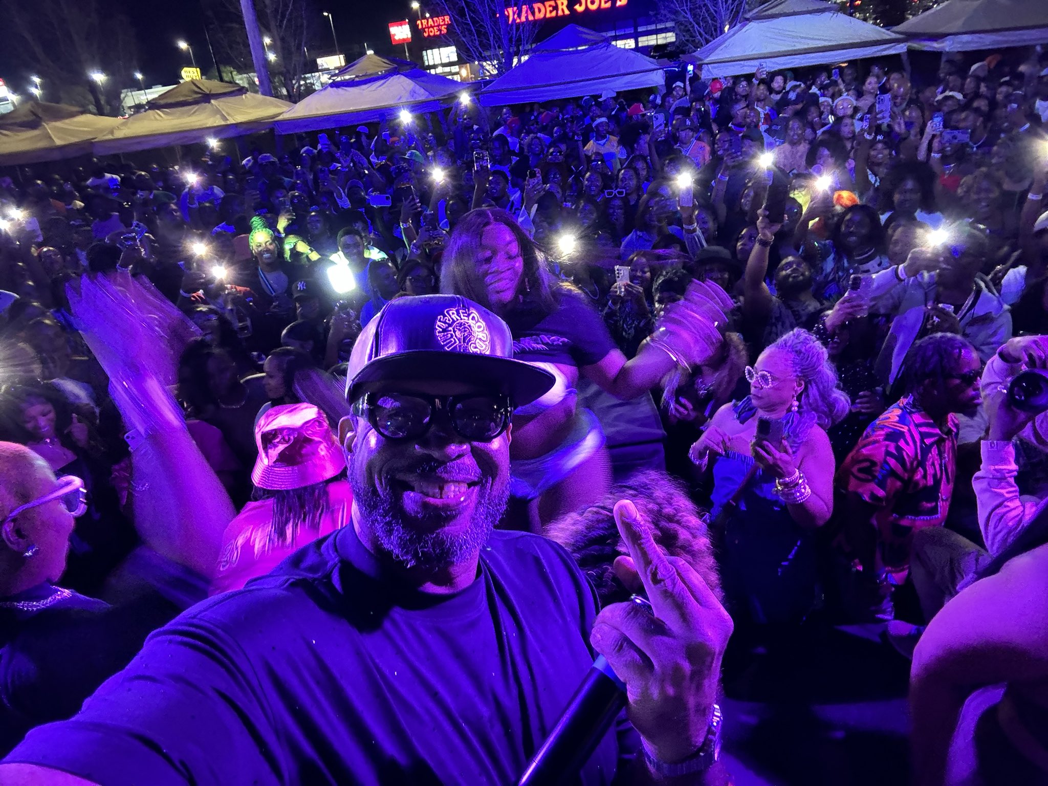 El rapero Uncle Luke recuperó los derechos de autor de la música de 2 Live Crew en tribunal de Miami