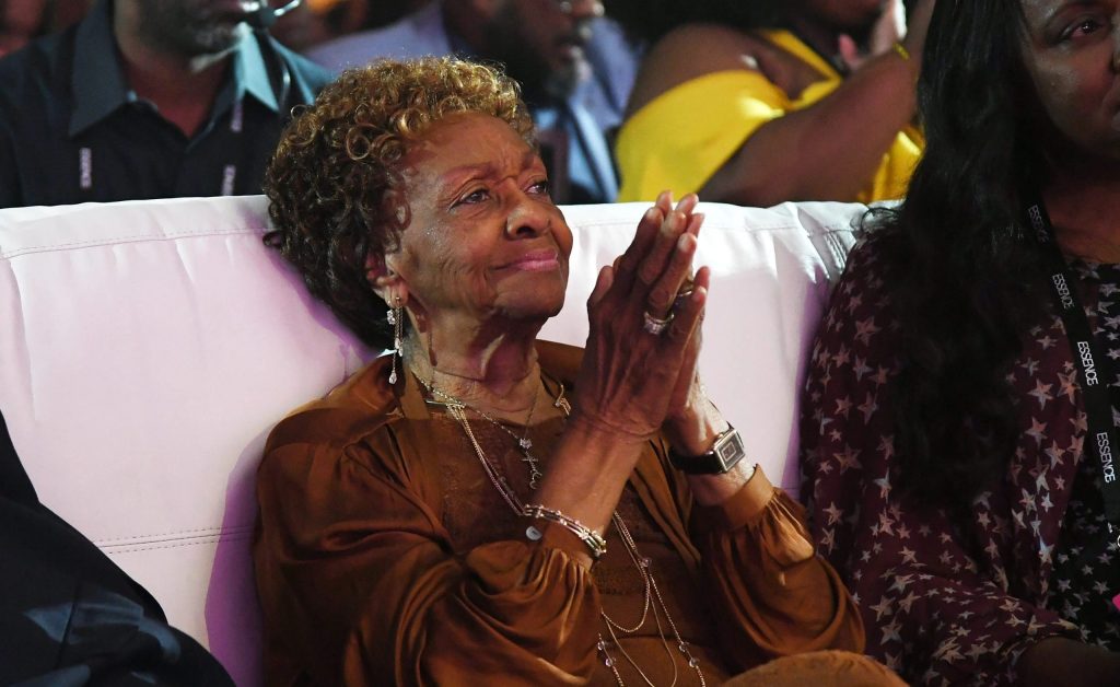 Murió Cissy Houston, cantante de soul y gospel y madre de Whitney Houston