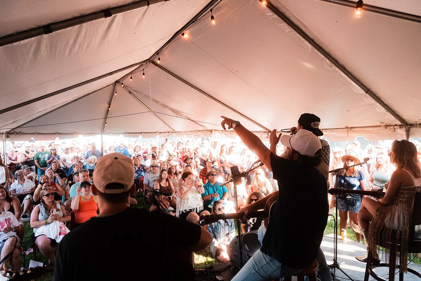 Cancelan festival de música Country Thunder en Florida tras daños causados ​​por el huracán Milton
