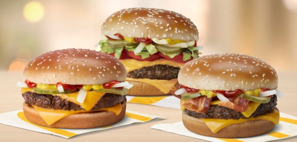 Vinculan brote de E. coli a hamburguesas Quarter Pounder de McDonald's