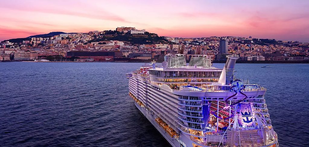Guardia Costera busca a una mujer que cayó por la borda de un crucero que partió de Florida
