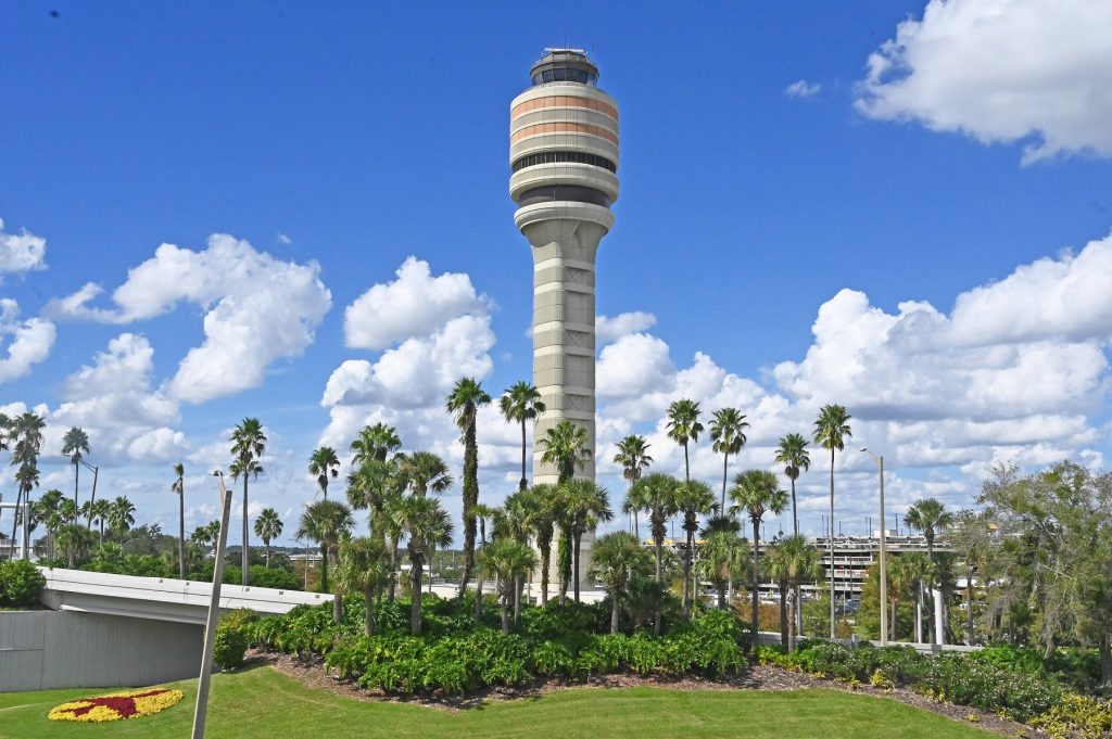 Aeropuerto Internacional de Orlando espera recibir más de 1,9 millones de pasajeros durante esta temporada de vacaciones